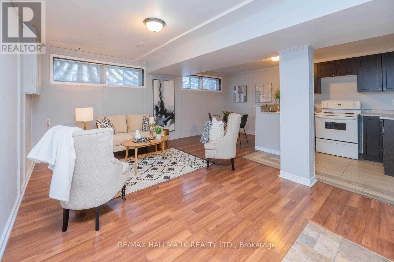 Lower Unit - 218 Silverbirch Drive, Newmarket, Ontario  L3Y 2Z5 - Photo 4 - N12787856