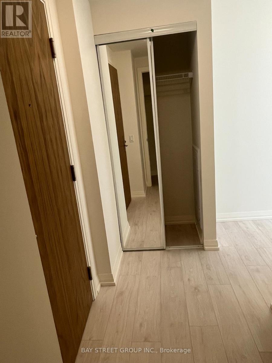 2005 - 27 Korda Gate, Vaughan, Ontario  L4K 0P6 - Photo 6 - N12787876