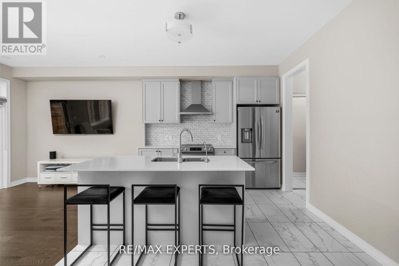 78 Clifford Crescent, New Tecumseth, Ontario  L0G 1W0 - Photo 9 - N12787906