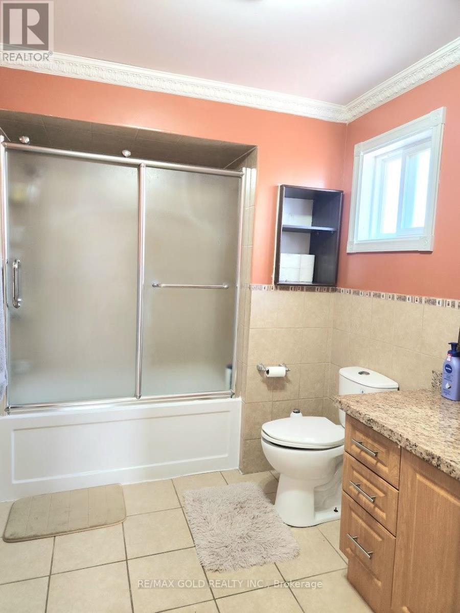 35 Kirk Drive, Brampton, Ontario  L6X 4E6 - Photo 15 - W12783704