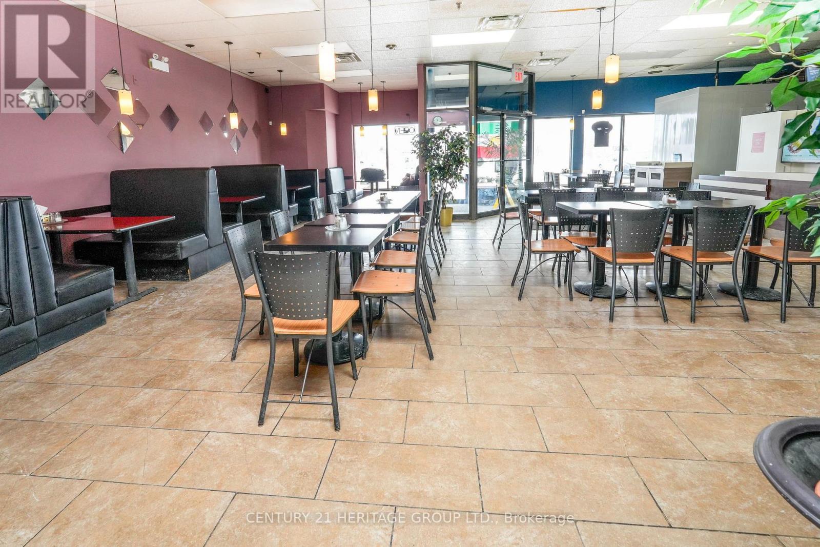 15 - 17310 Yonge Street, Newmarket (Glenway Estates), Ontario  L3Y 7R9 - Photo 4 - N12787920