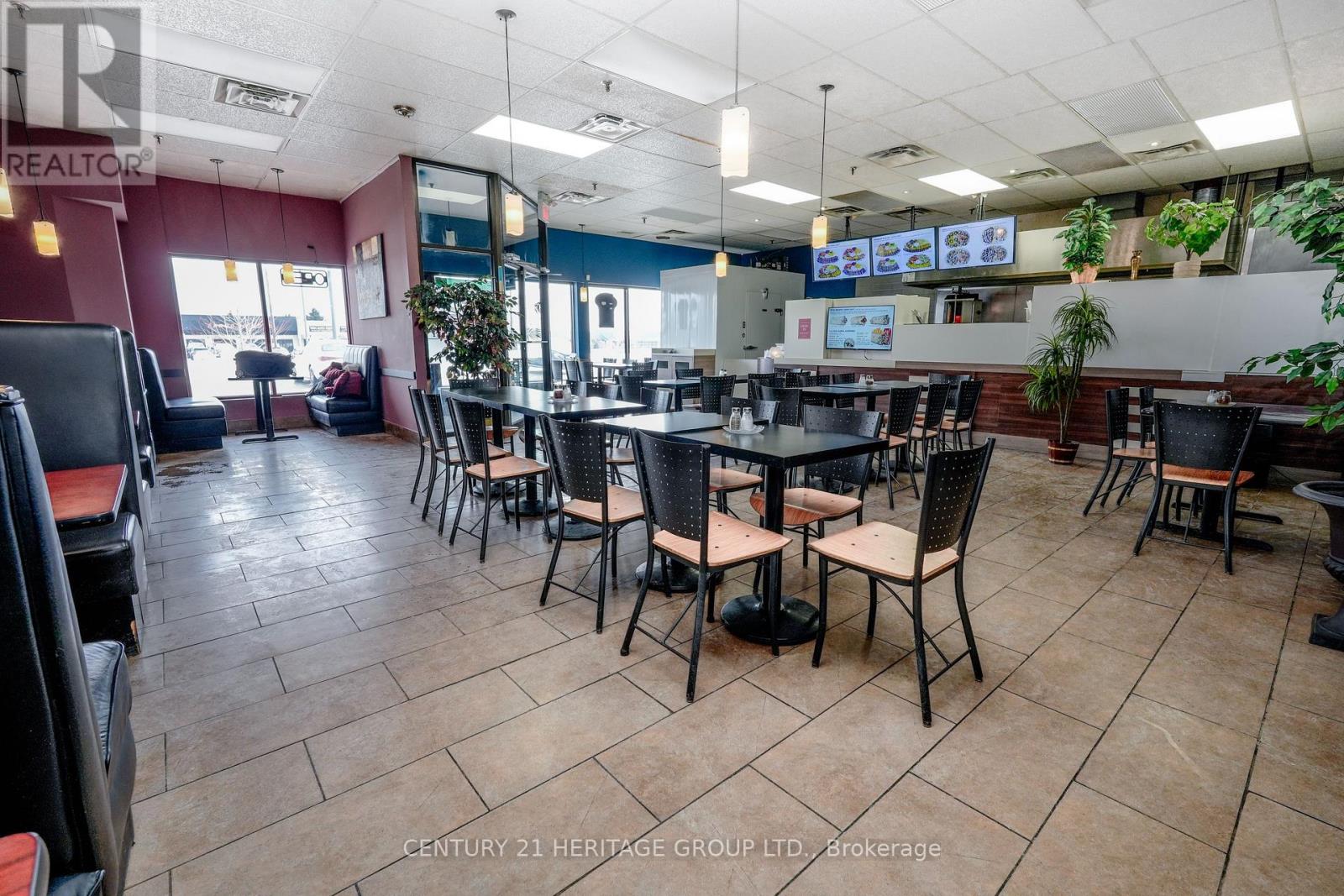 15 - 17310 Yonge Street, Newmarket (Glenway Estates), Ontario  L3Y 7R9 - Photo 6 - N12787920