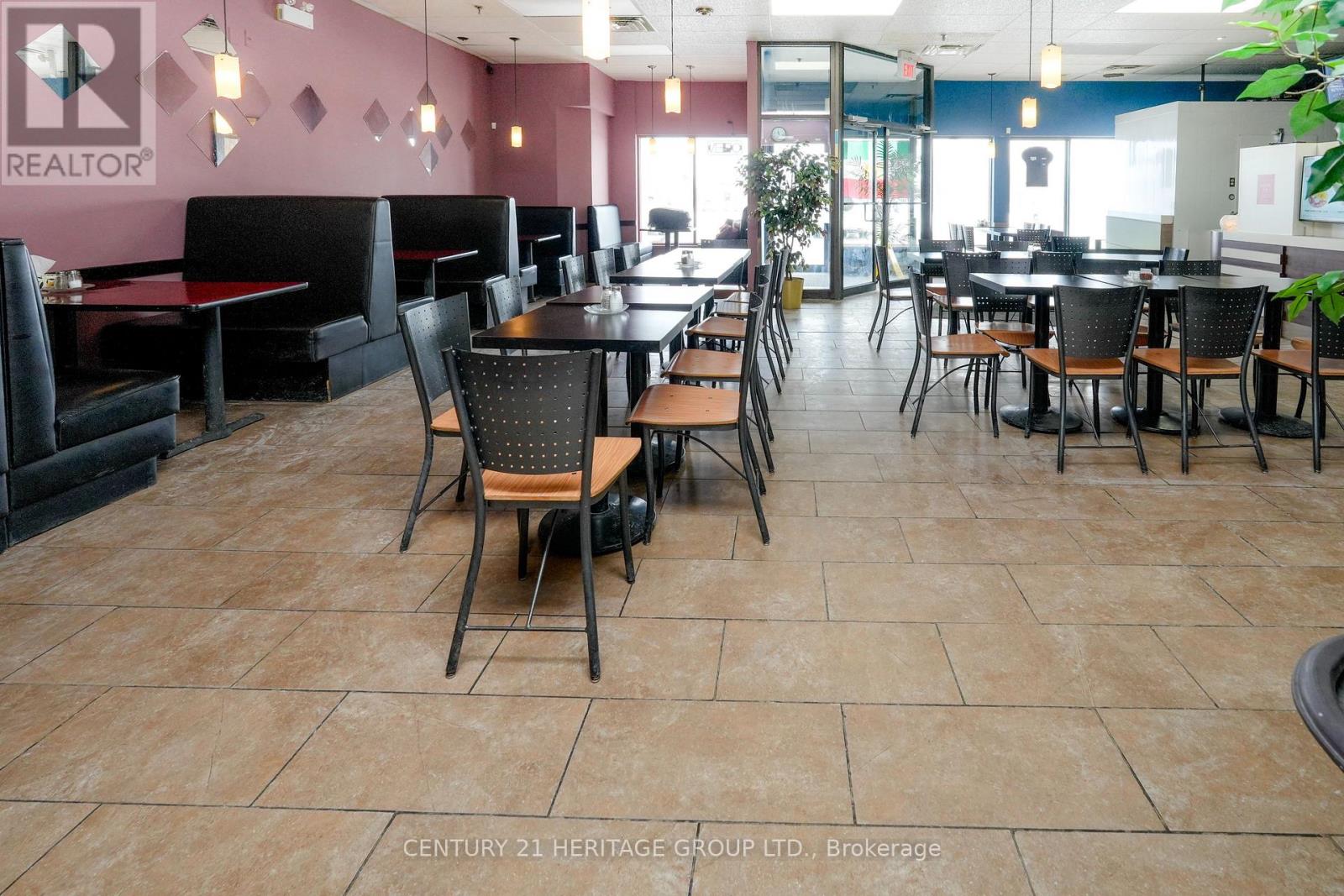 15 - 17310 Yonge Street, Newmarket (Glenway Estates), Ontario  L3Y 7R9 - Photo 9 - N12787920