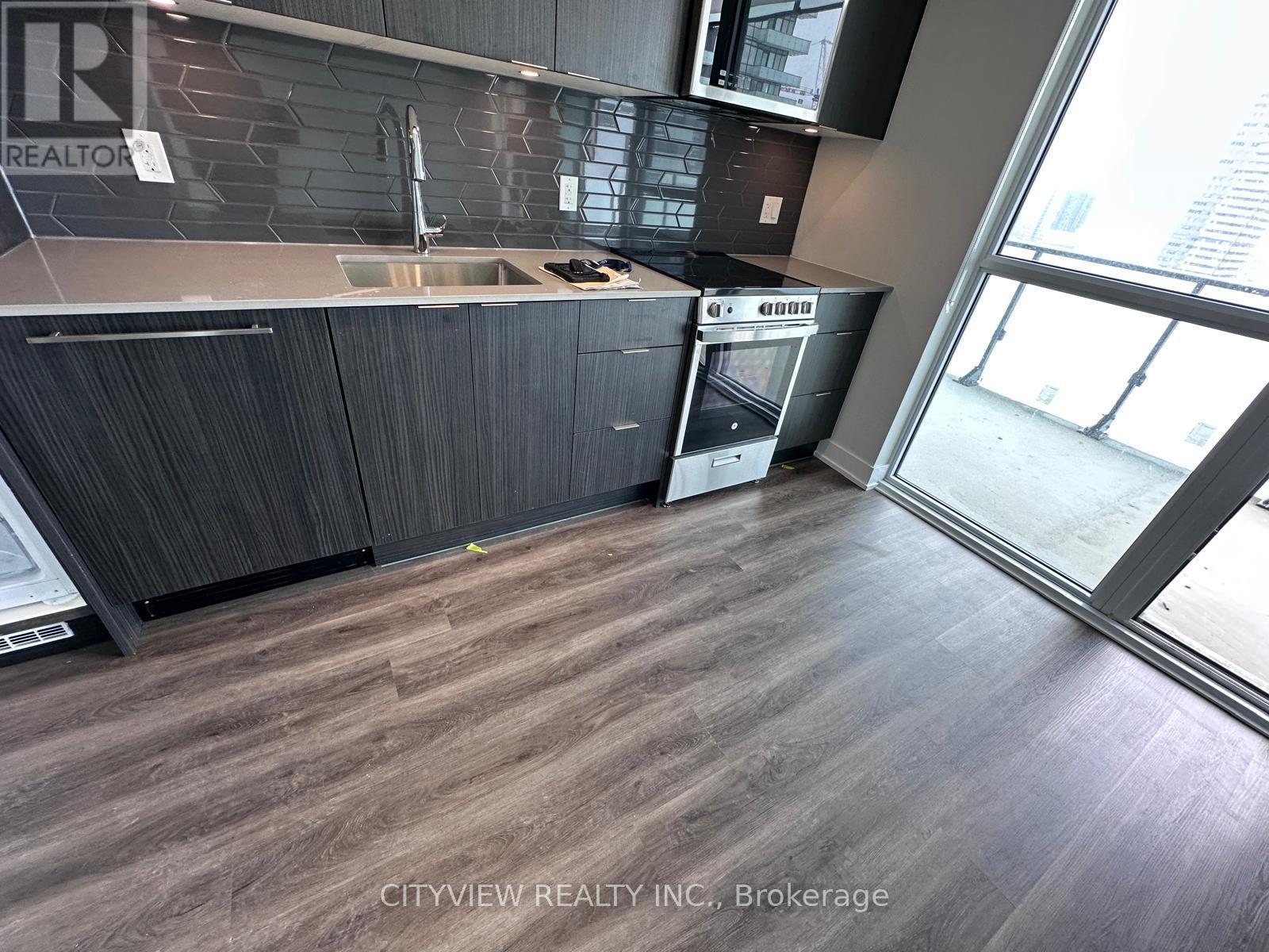 2104 - 430 Square One Drive, Mississauga, Ontario  L5B 0L6 - Photo 3 - W12787748