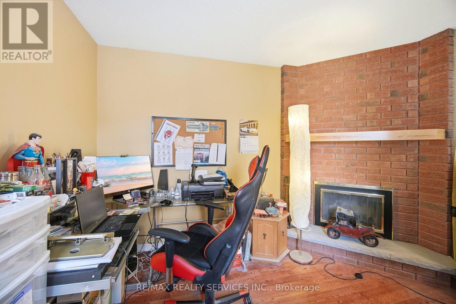 89 Candy Crescent, Brampton, Ontario  L6X 3T6 - Photo 7 - W12786838