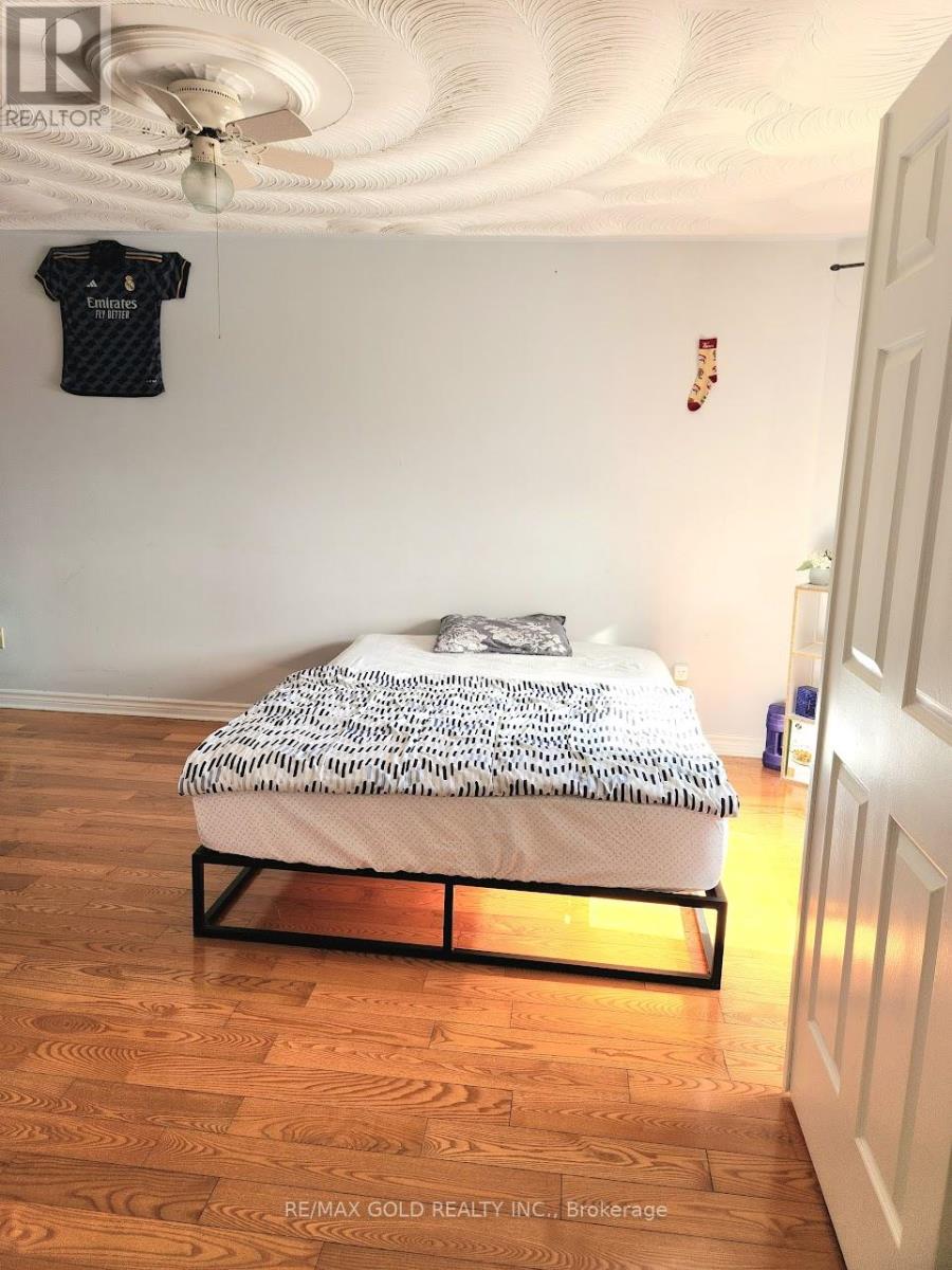 35 Kirk Drive, Brampton, Ontario  L6X 4E6 - Photo 16 - W12783704