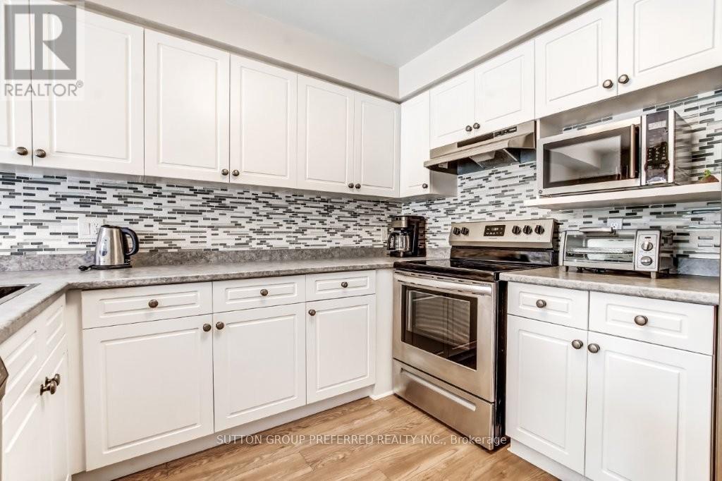 12 - 1015 Farnham Road, London South (South M), Ontario  N6K 1S3 - Photo 15 - X12783646