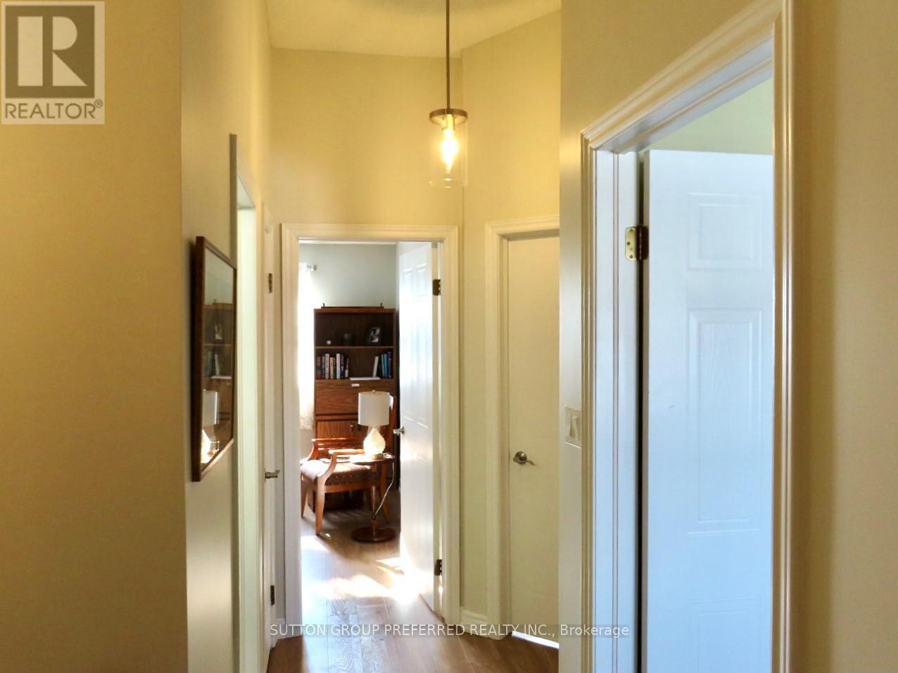 12 - 1015 Farnham Road, London South (South M), Ontario  N6K 1S3 - Photo 16 - X12783646