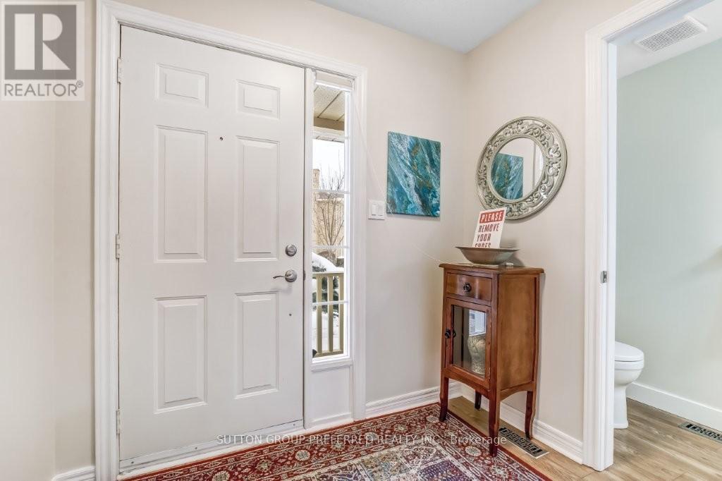 12 - 1015 Farnham Road, London South (South M), Ontario  N6K 1S3 - Photo 5 - X12783646