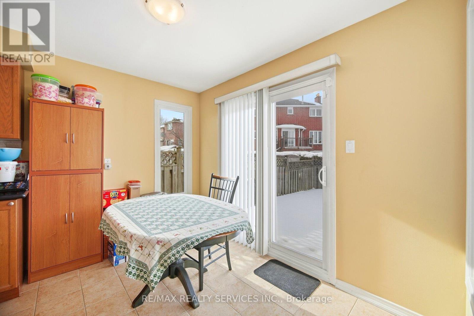 89 Candy Crescent, Brampton, Ontario  L6X 3T6 - Photo 16 - W12786838