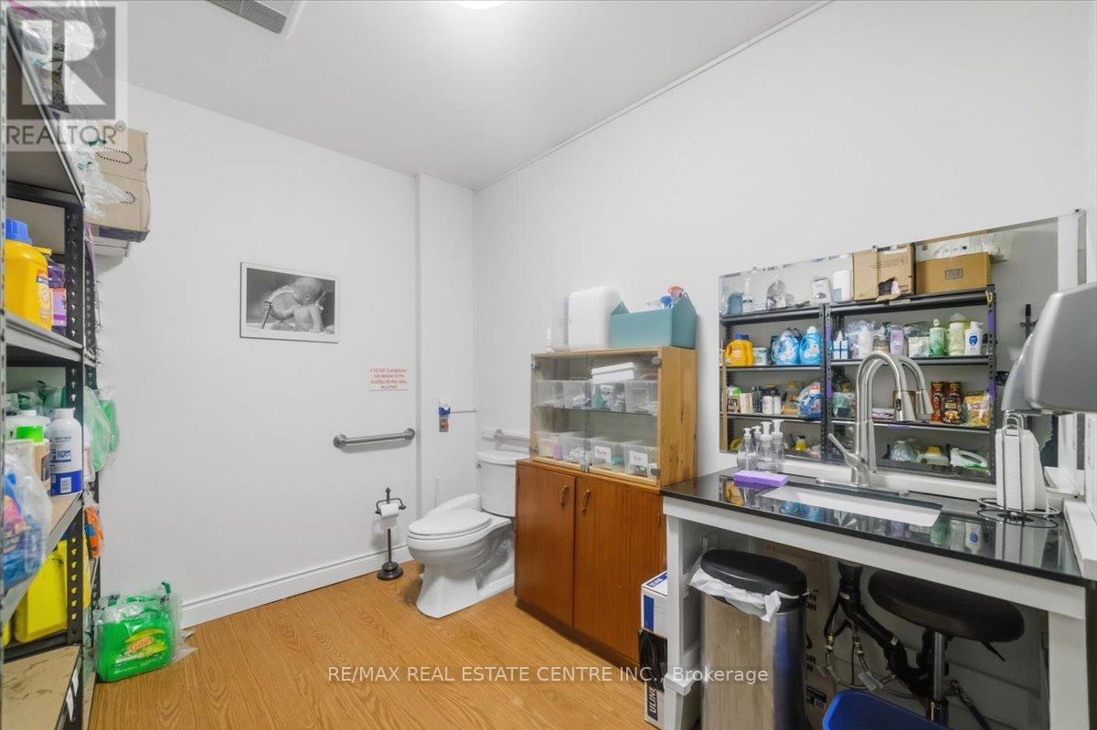 1548 King Street E, Hamilton, Ontario  L8K 1S9 - Photo 29 - X12787452