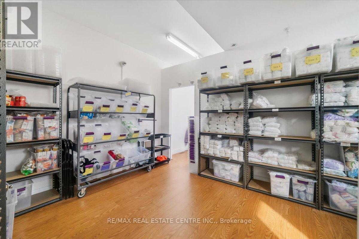 1548 King Street E, Hamilton, Ontario  L8K 1S9 - Photo 7 - X12787452