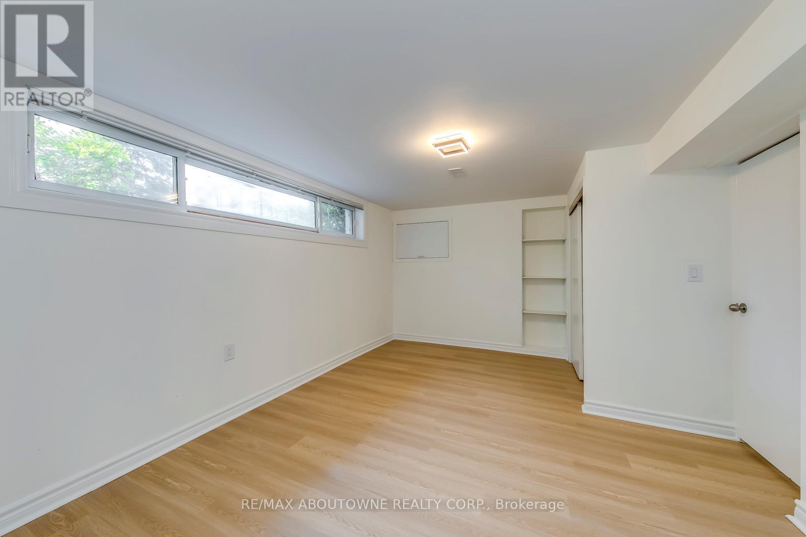 Lower - 255 Weldon Avenue, Oakville, Ontario  L6K 2H9 - Photo 14 - W12787782