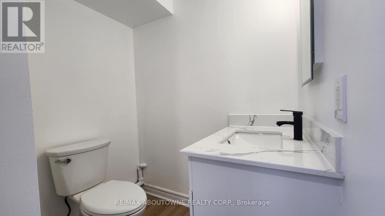 Lower - 255 Weldon Avenue, Oakville, Ontario  L6K 2H9 - Photo 17 - W12787782