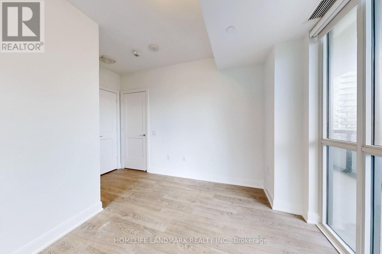 904 - 65 Annie Craig Drive, Toronto, Ontario  M8V 0G3 - Photo 9 - W12787840