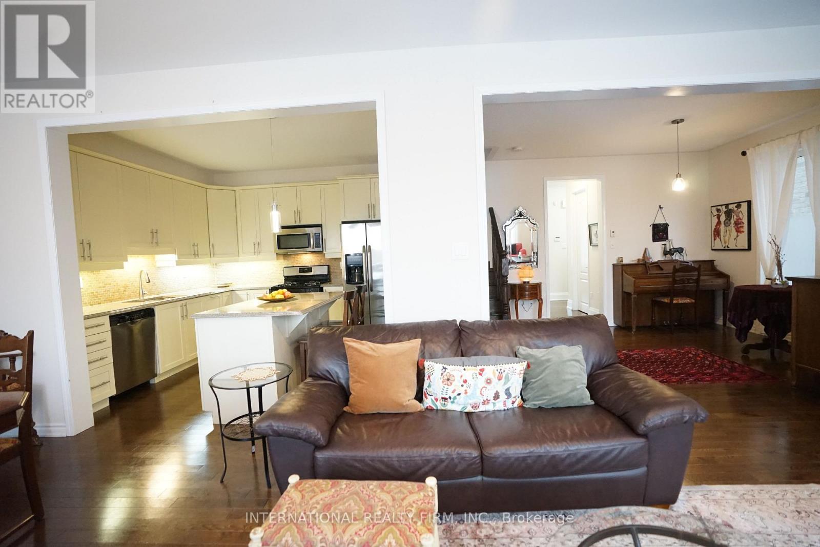 1011 Leger Way, Milton, Ontario  L9T 8B4 - Photo 10 - W12787858