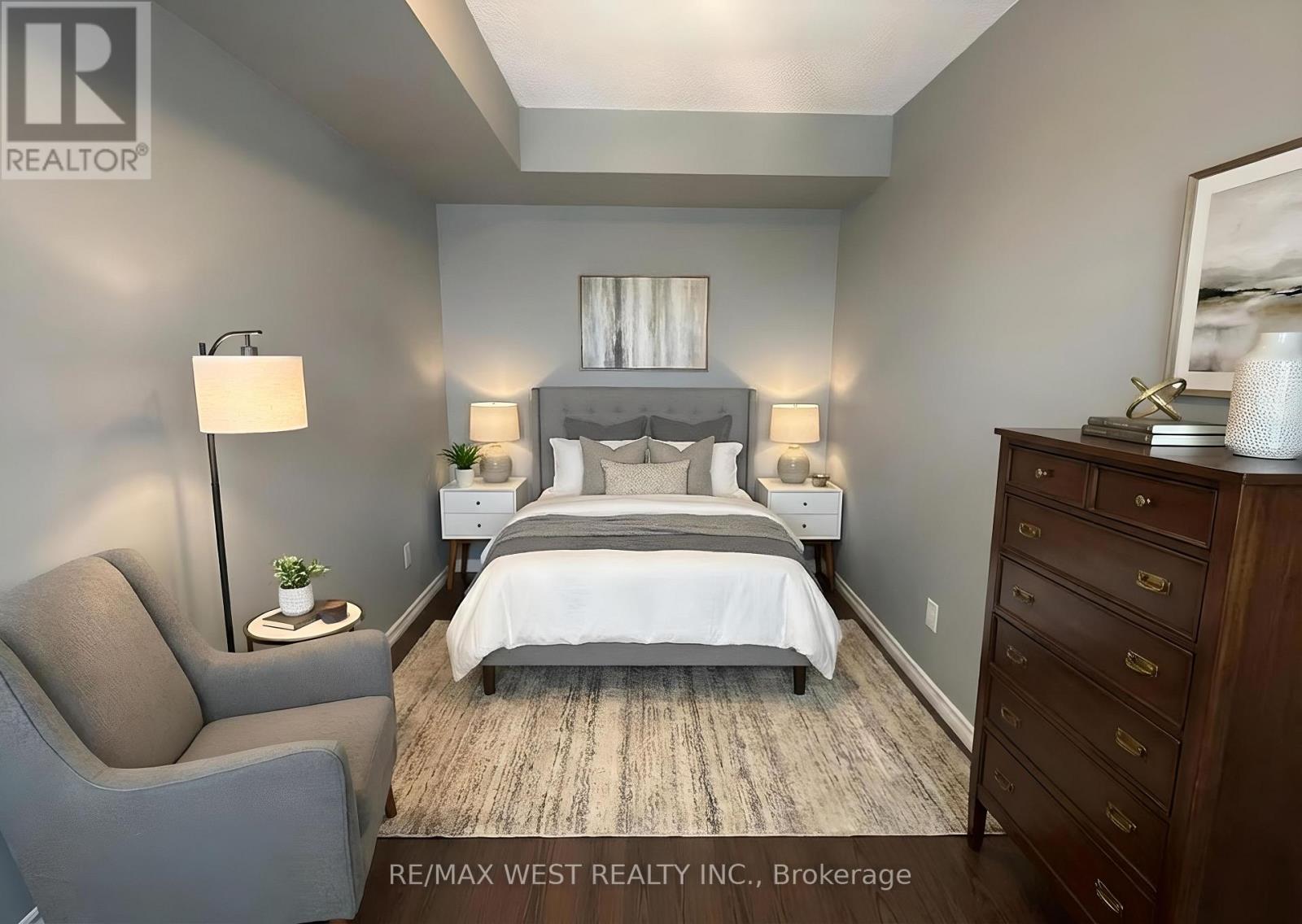 702 - 1150 Parkwest Place, Mississauga, Ontario  L5B 3K4 - Photo 3 - W12787874