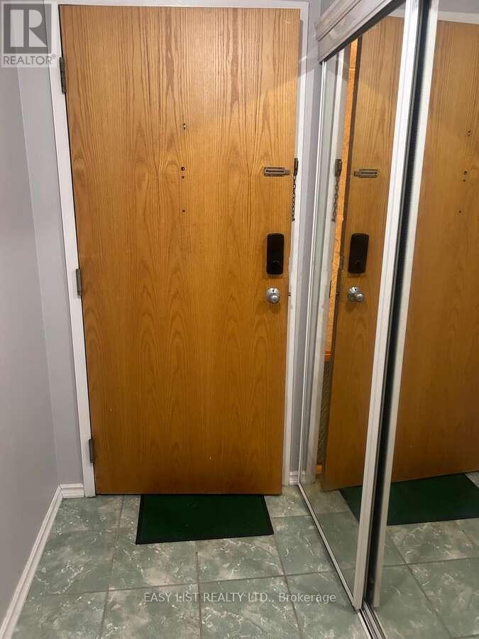 910 - 61 Markbrook Lane, Toronto, Ontario  M9V 5E7 - Photo 5 - W12787898