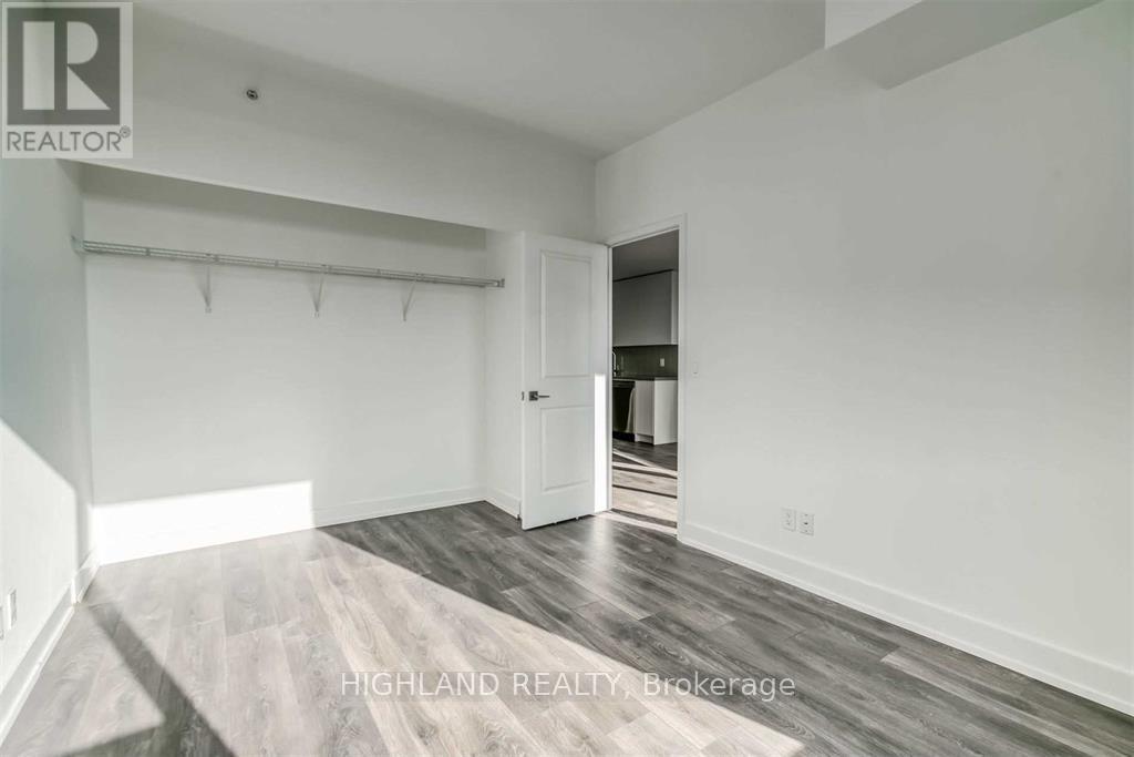 1802 - 297 Oak Walk Drive, Oakville, Ontario  L6H 6Z3 - Photo 10 - W12787900