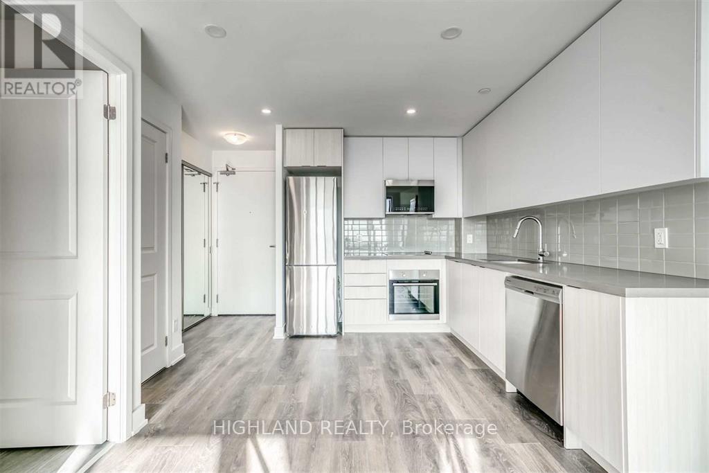 1802 - 297 Oak Walk Drive, Oakville, Ontario  L6H 6Z3 - Photo 2 - W12787900