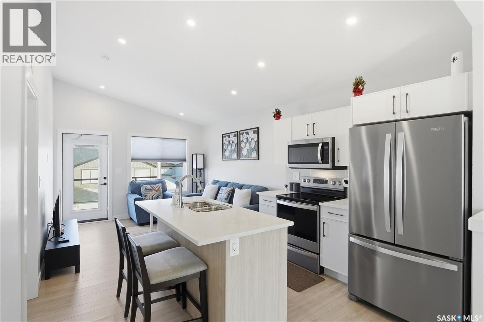 30 651 Dubois Crescent, Saskatoon, Saskatchewan  S7V 1N3 - Photo 6 - SK028559