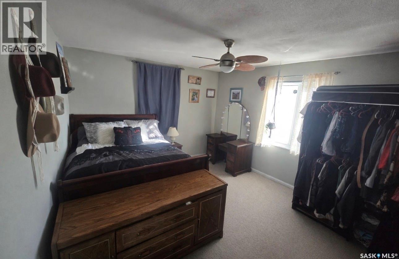2014 1st Street N, Rockglen, Saskatchewan  S0H 3R0 - Photo 11 - SK028558