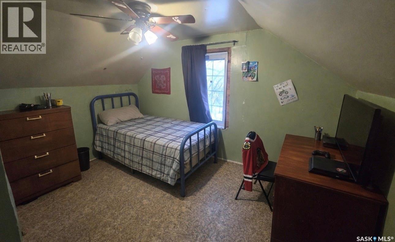 2014 1st Street N, Rockglen, Saskatchewan  S0H 3R0 - Photo 13 - SK028558