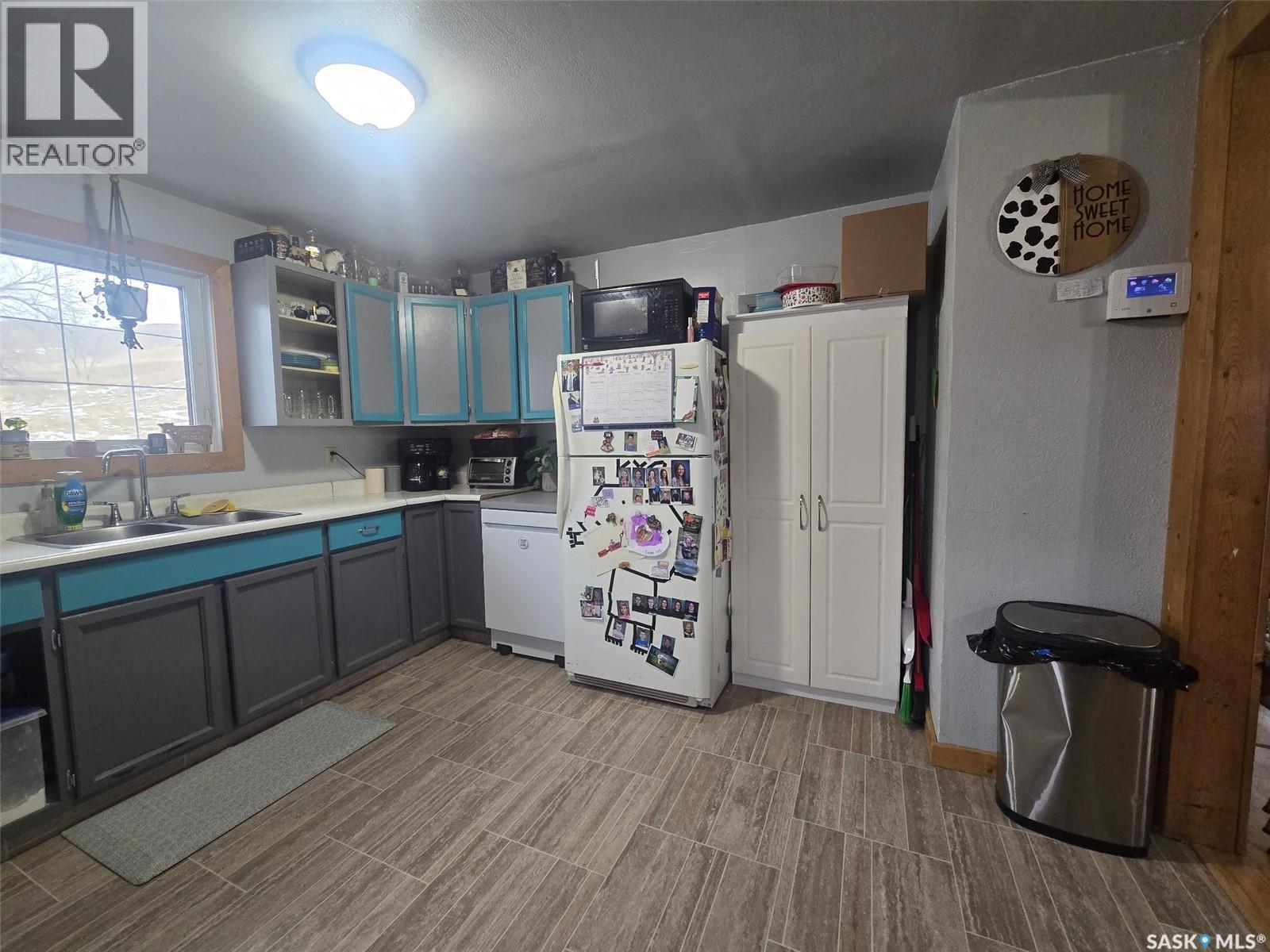 2014 1st Street N, Rockglen, Saskatchewan  S0H 3R0 - Photo 5 - SK028558