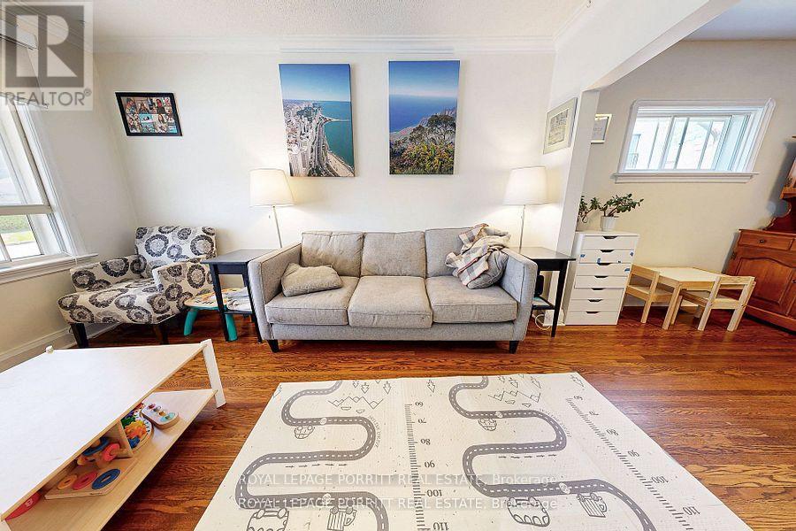 217 Alderbrae Avenue, Toronto, Ontario  M8W 4K4 - Photo 6 - W12787970