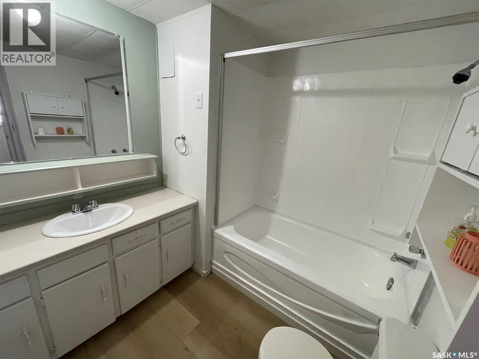 516 7th Avenue E, Meadow Lake, Saskatchewan  S9X 1Y4 - Photo 11 - SK028437