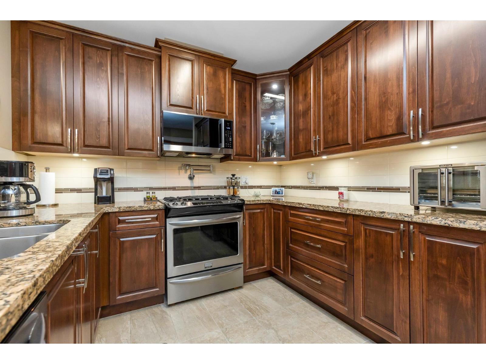 409 2860 Trethewey Street, Abbotsford, British Columbia  V2T 5M4 - Photo 8 - R3088934