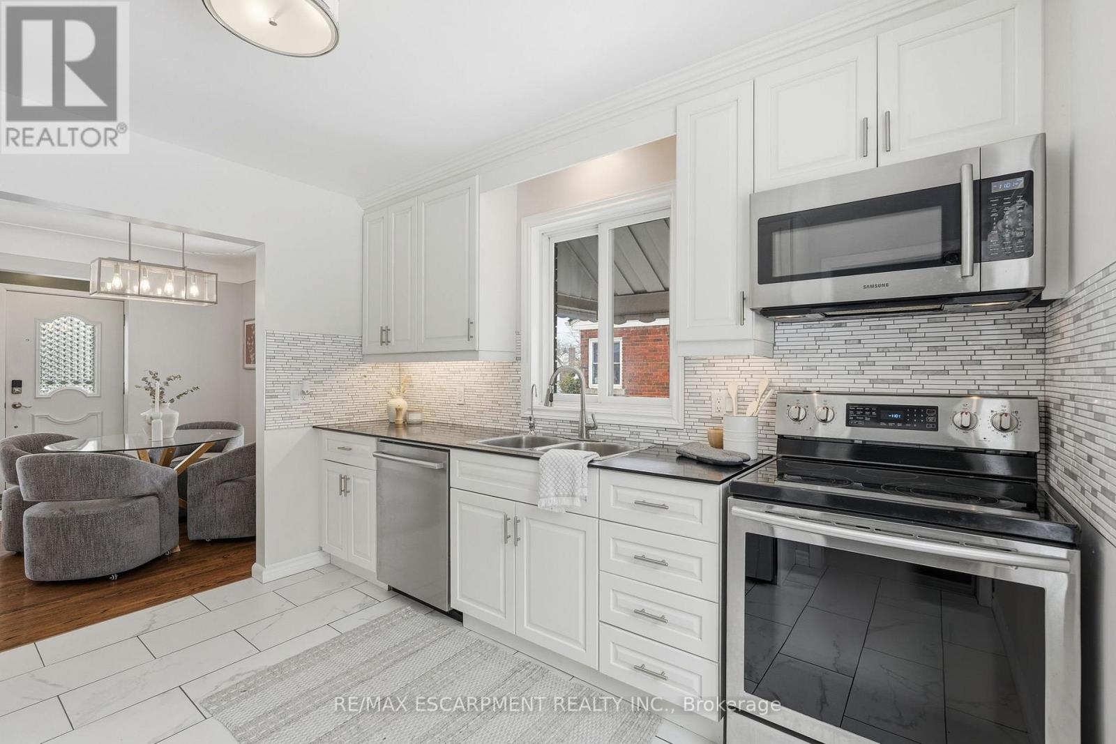 15 Mulock Avenue, Hamilton, Ontario  L8T 1H4 - Photo 16 - X12787780