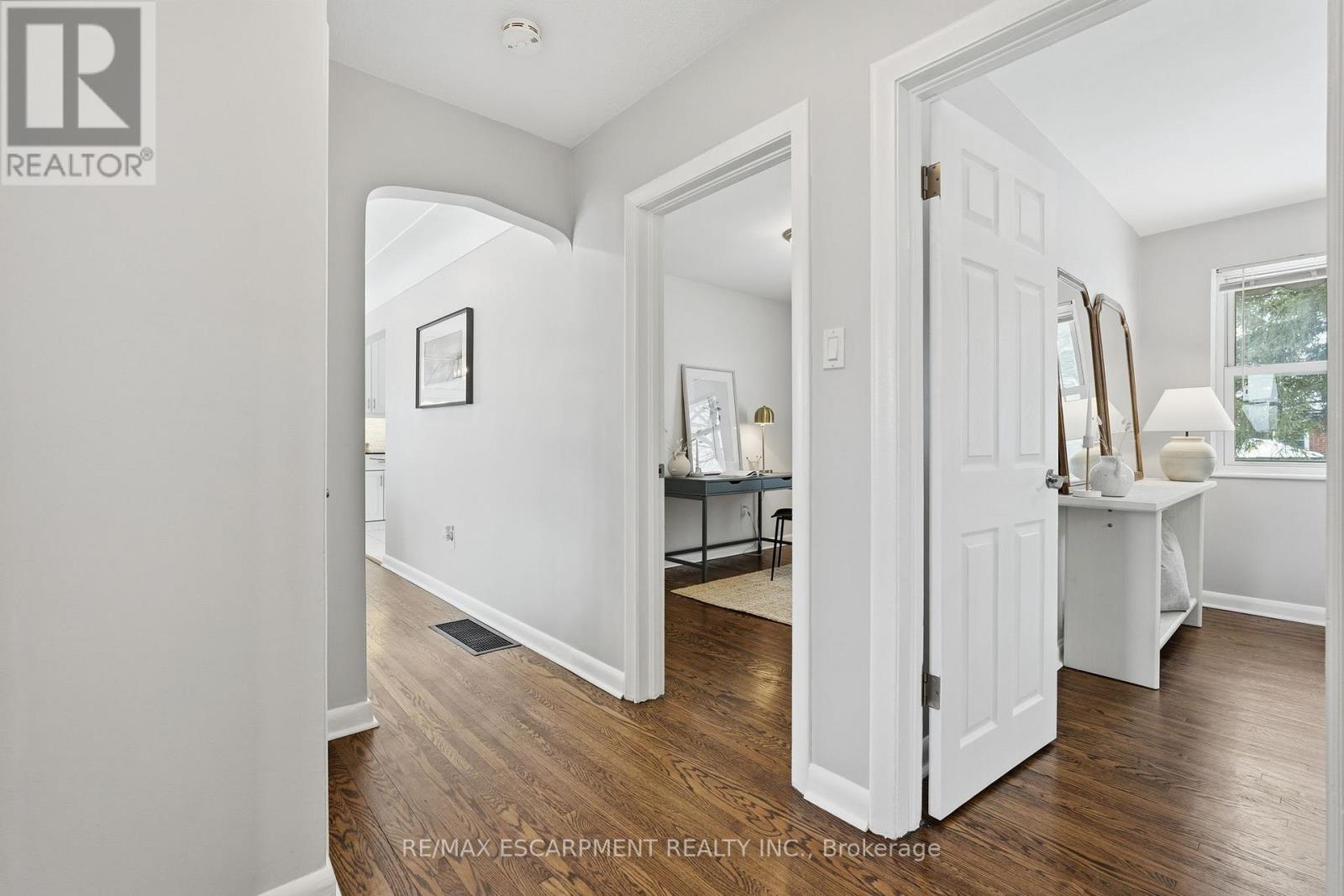 15 Mulock Avenue, Hamilton, Ontario  L8T 1H4 - Photo 20 - X12787780