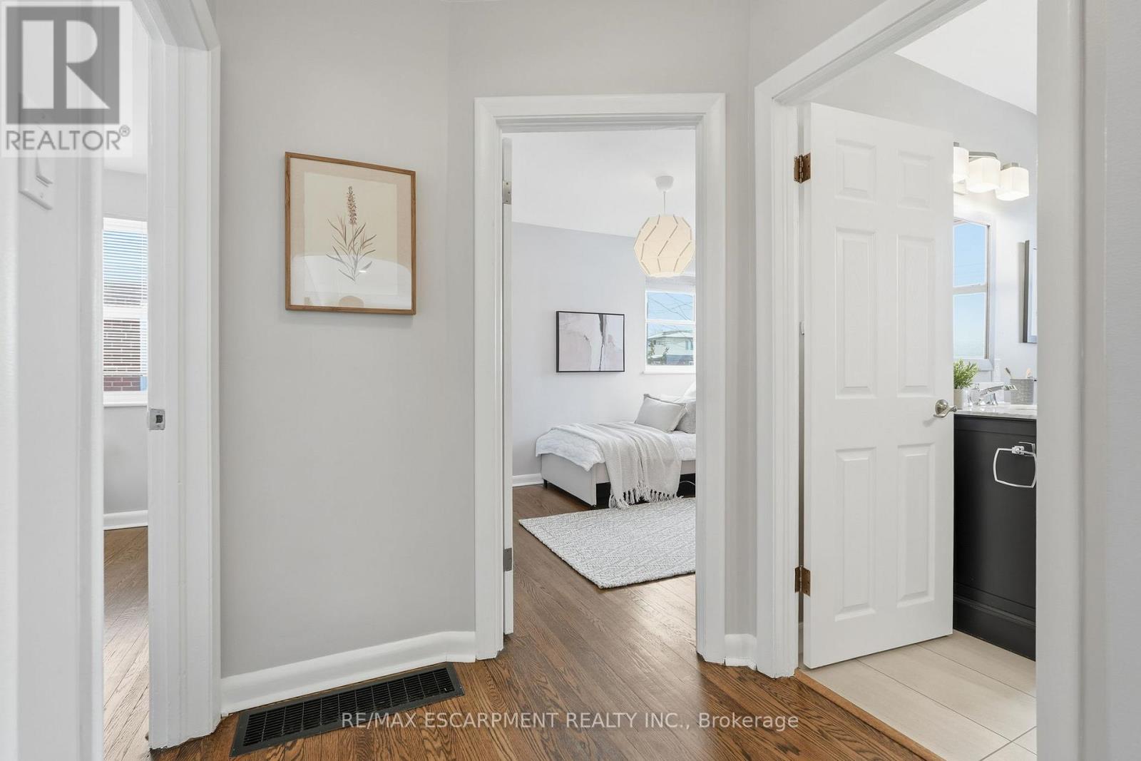 15 Mulock Avenue, Hamilton, Ontario  L8T 1H4 - Photo 26 - X12787780