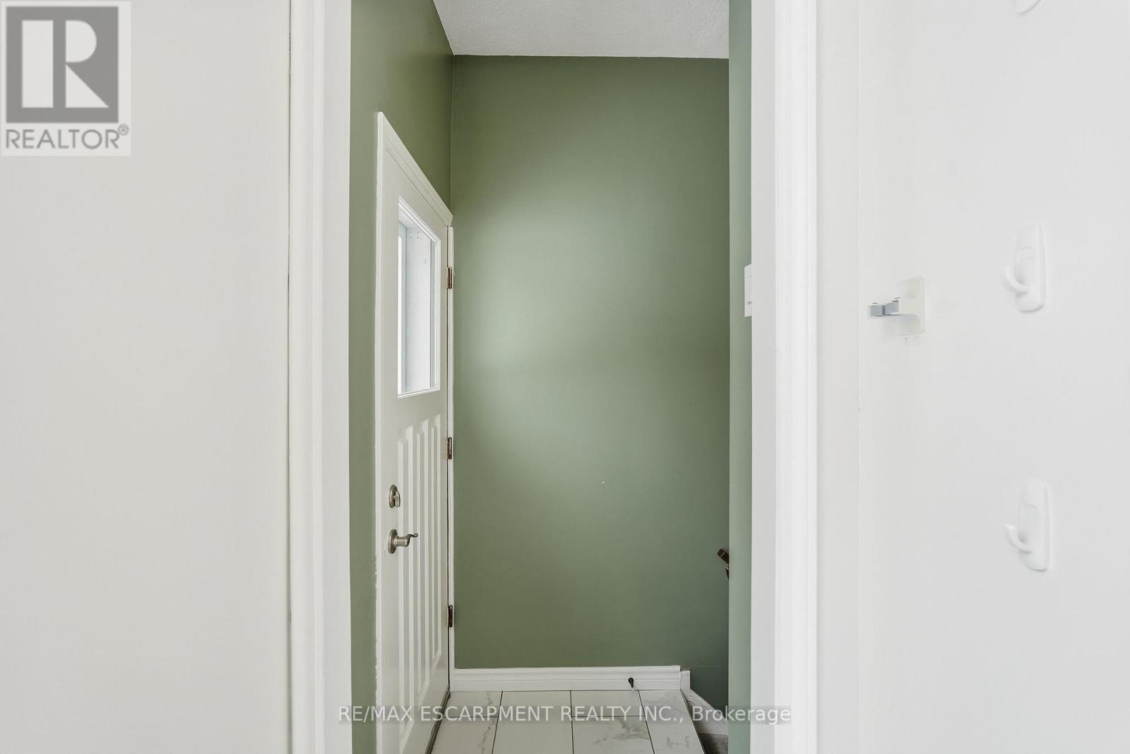 15 Mulock Avenue, Hamilton, Ontario  L8T 1H4 - Photo 32 - X12787780