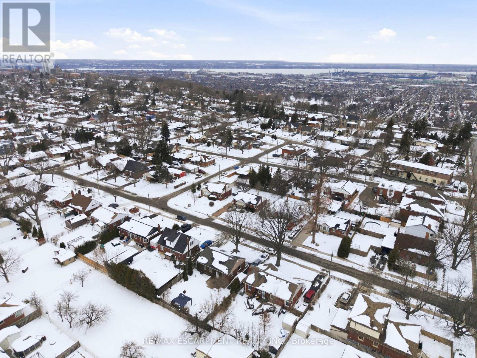 15 Mulock Avenue, Hamilton, Ontario  L8T 1H4 - Photo 50 - X12787780