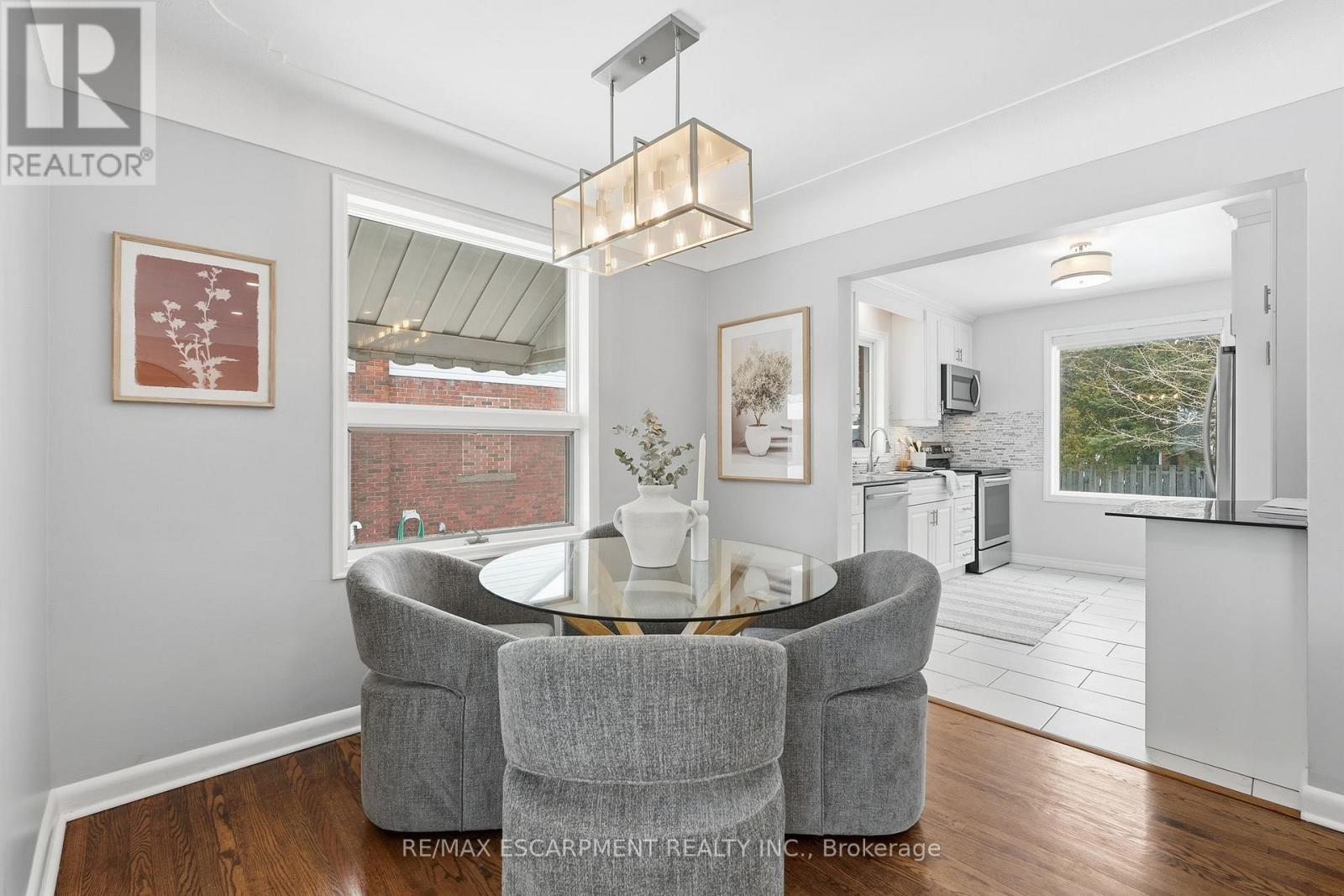 15 Mulock Avenue, Hamilton, Ontario  L8T 1H4 - Photo 9 - X12787780