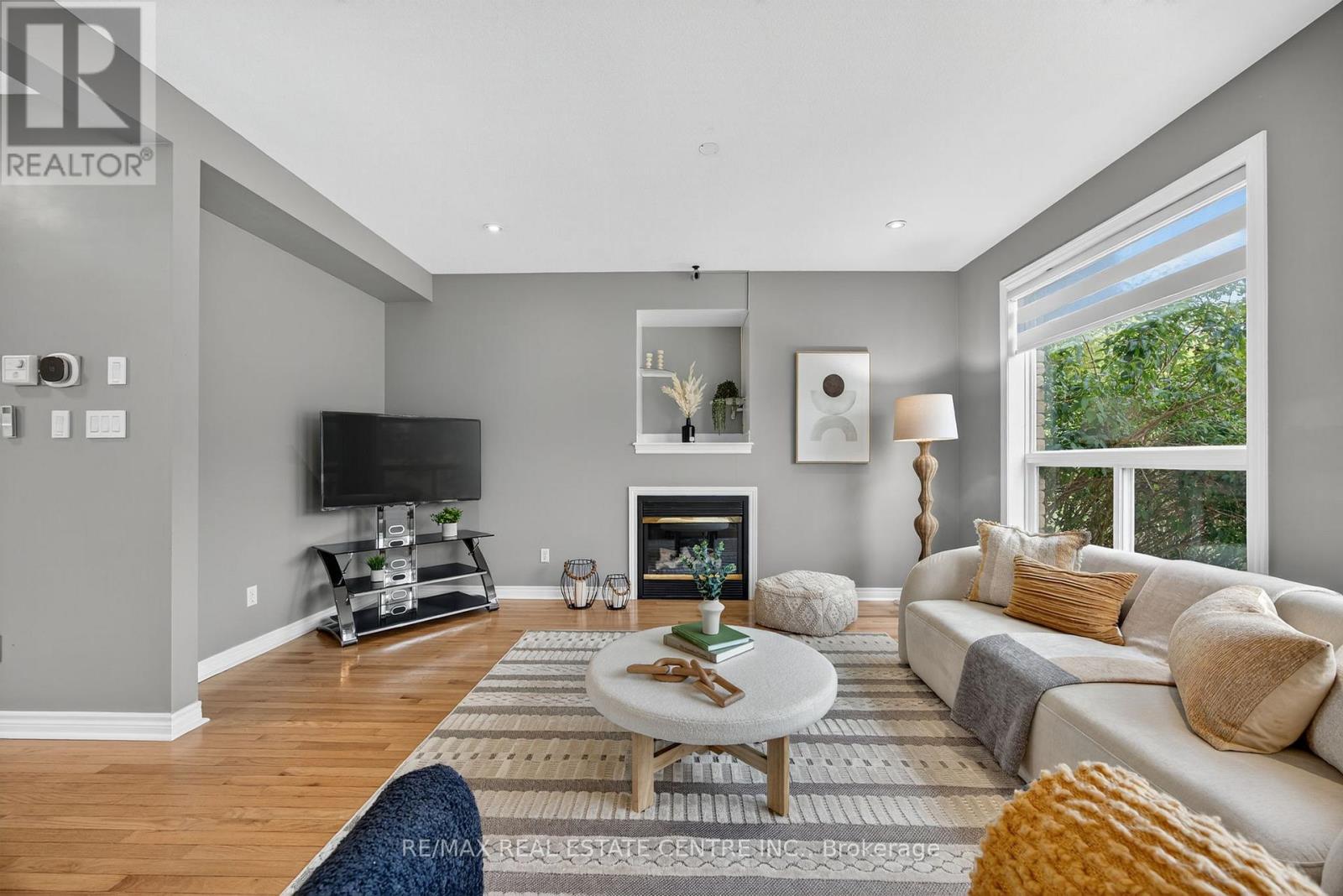 37 Woodland Drive, East Garafraxa, Ontario  L9W 6B7 - Photo 14 - X12787830