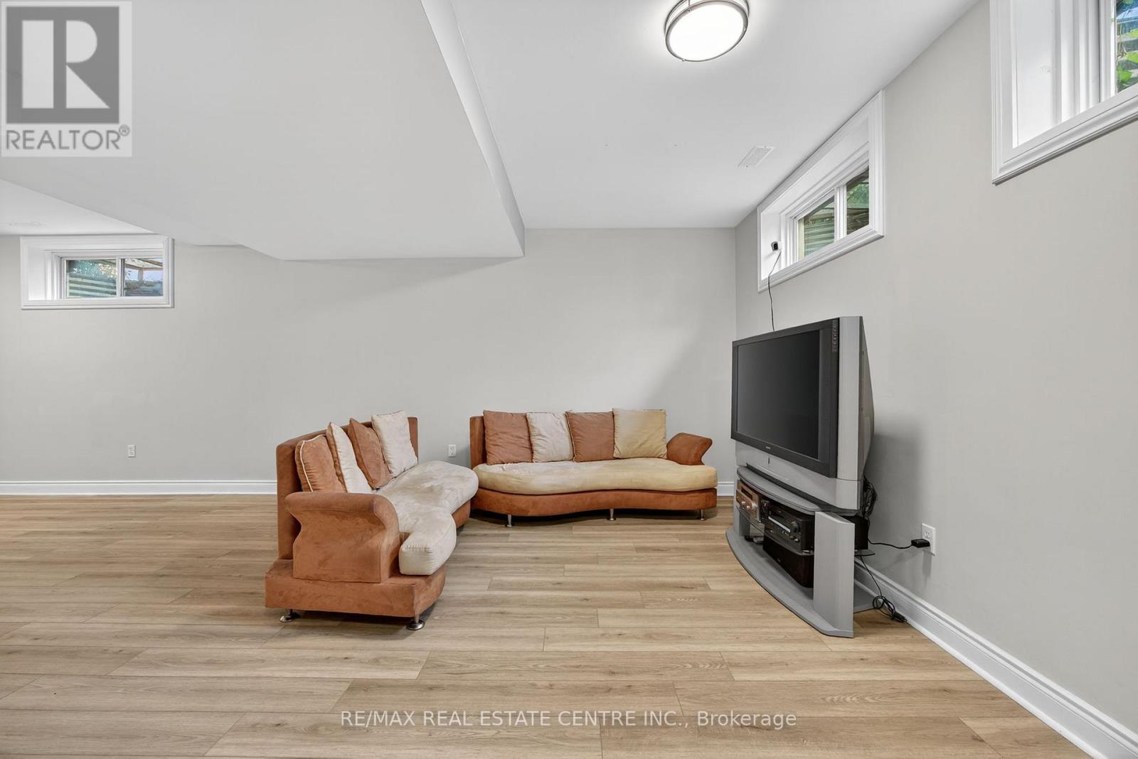 37 Woodland Drive, East Garafraxa, Ontario  L9W 6B7 - Photo 44 - X12787830