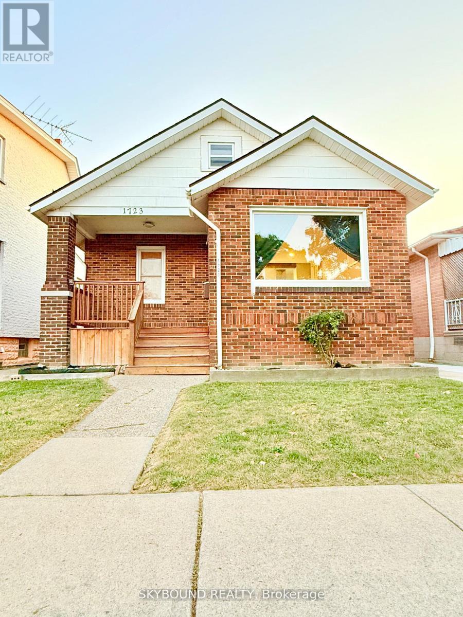 1723 Langlois Avenue, Windsor, Ontario  N8X 4M4 - Photo 9 - X12787854