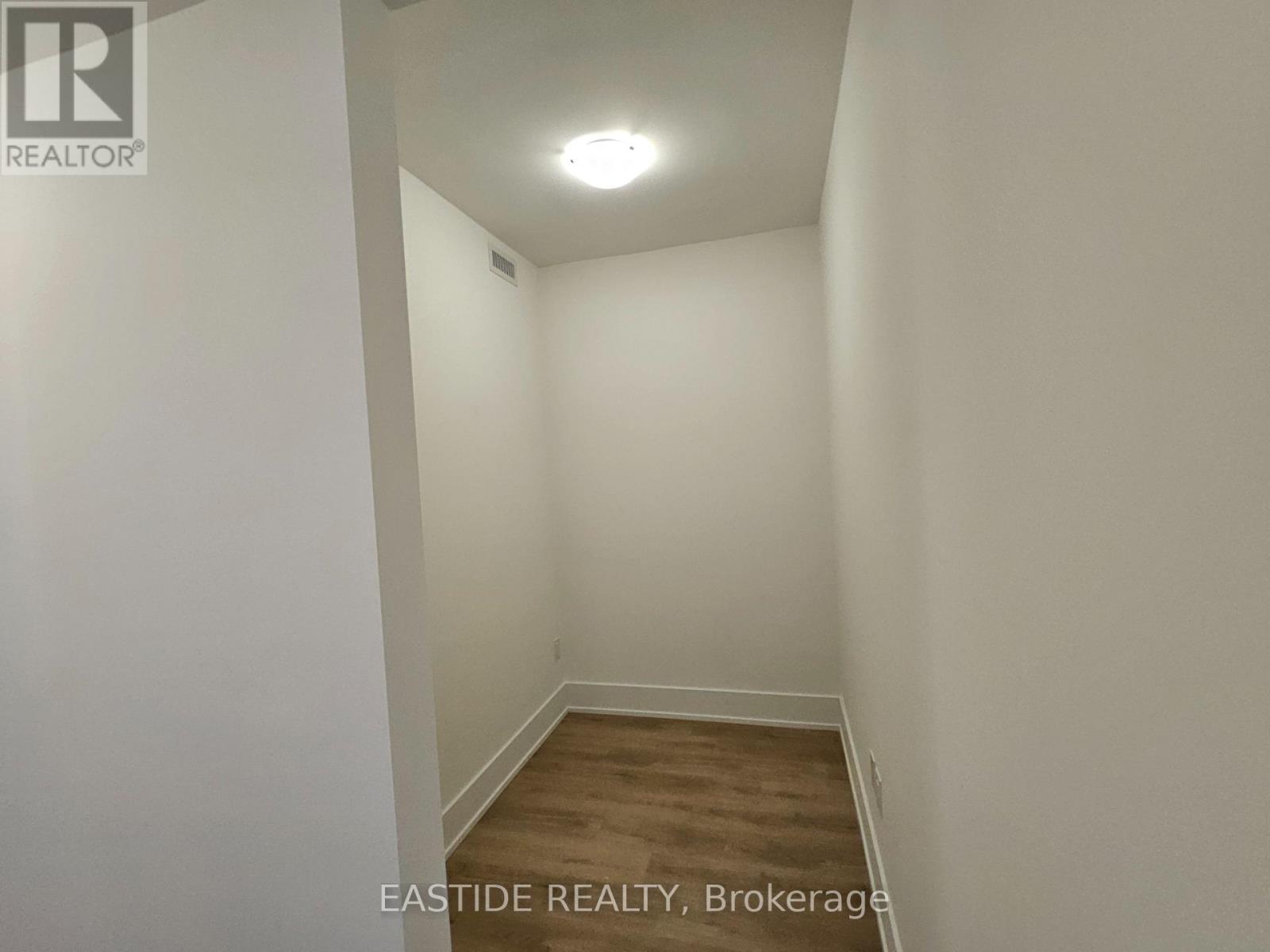 1203 - 206 King Street W, Hamilton, Ontario  L8P 1A5 - Photo 11 - X12787864