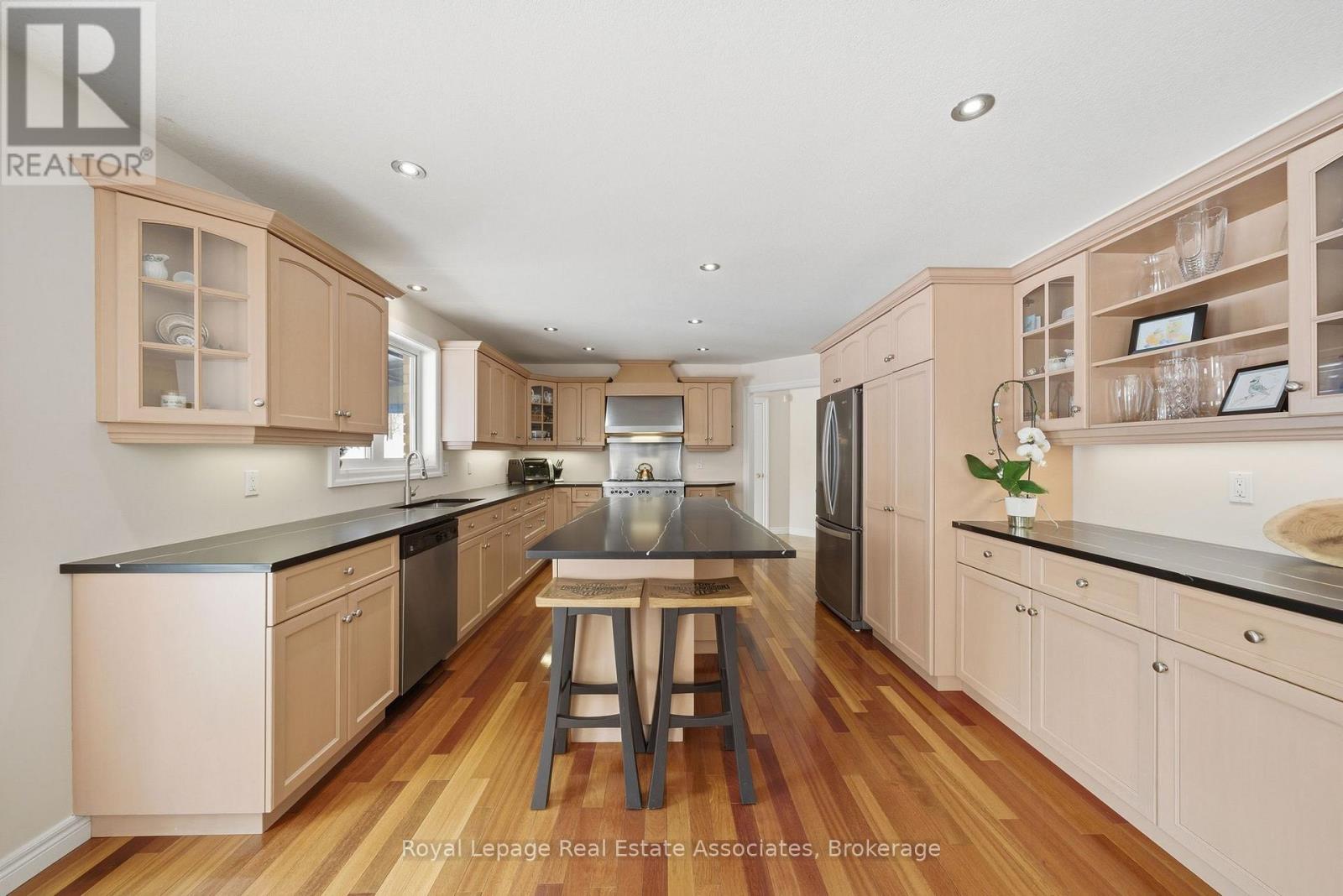 86 Ridge Road E, Grimsby, Ontario  L3M 4E7 - Photo 15 - X12787878