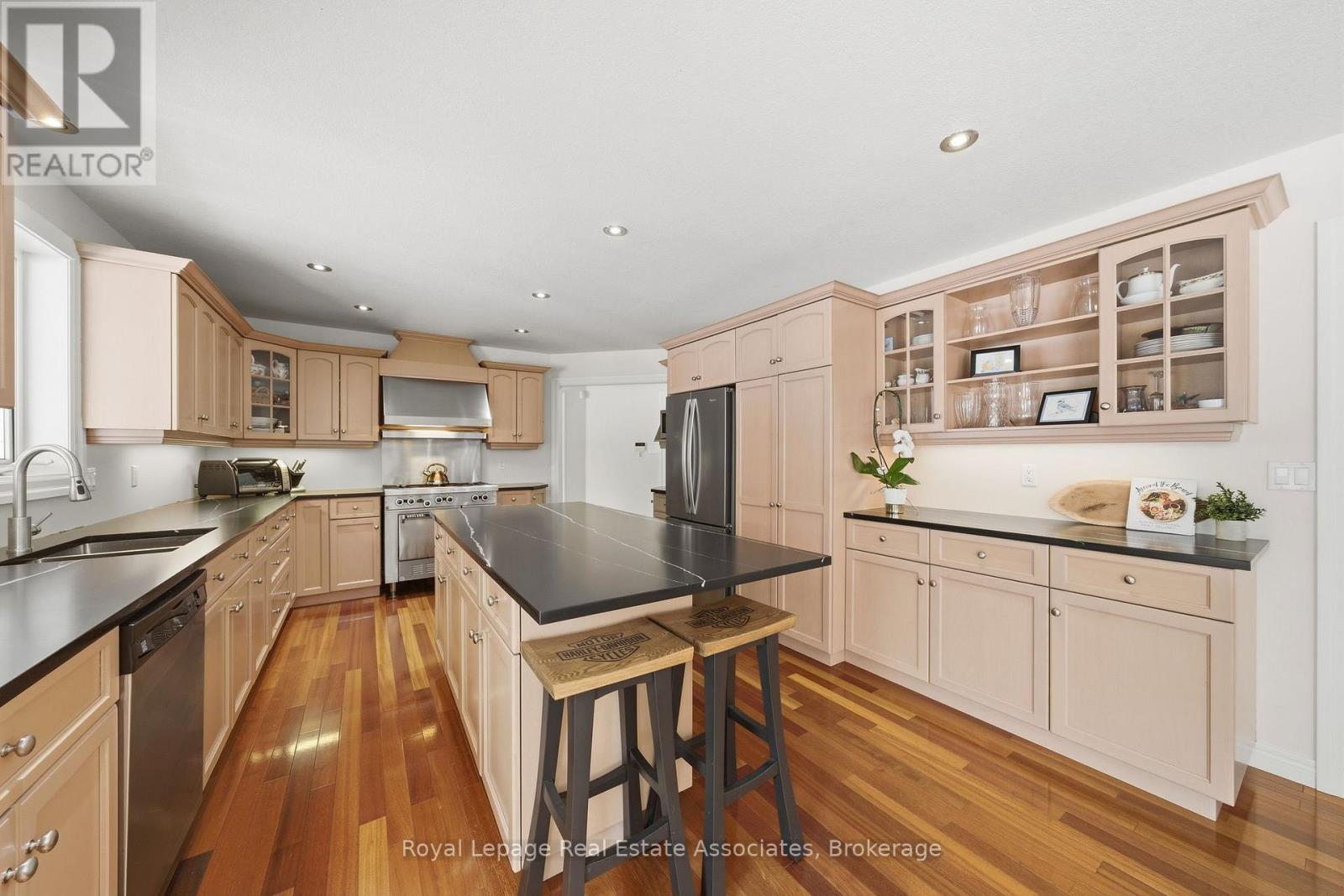 86 Ridge Road E, Grimsby, Ontario  L3M 4E7 - Photo 16 - X12787878