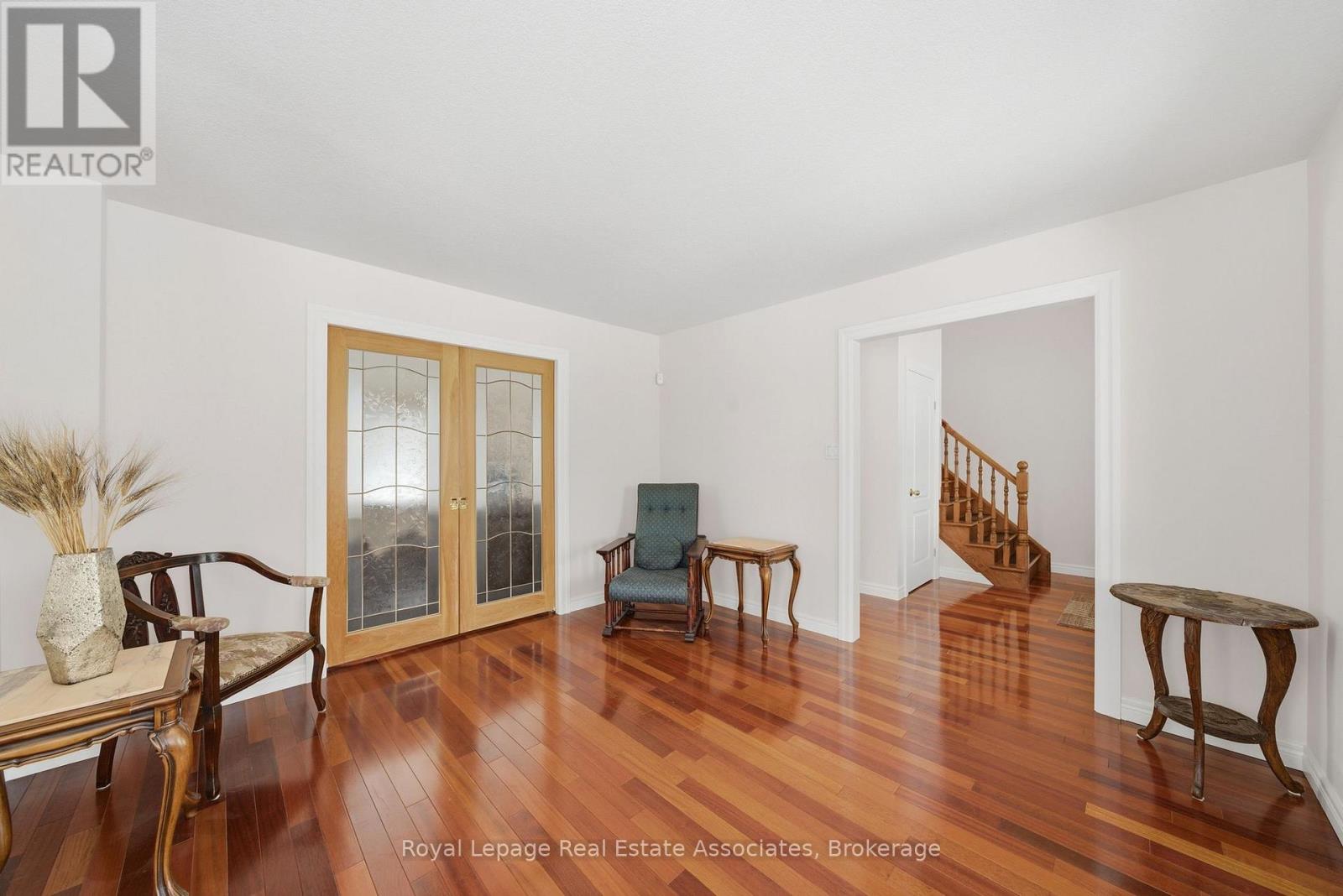 86 Ridge Road E, Grimsby, Ontario  L3M 4E7 - Photo 9 - X12787878