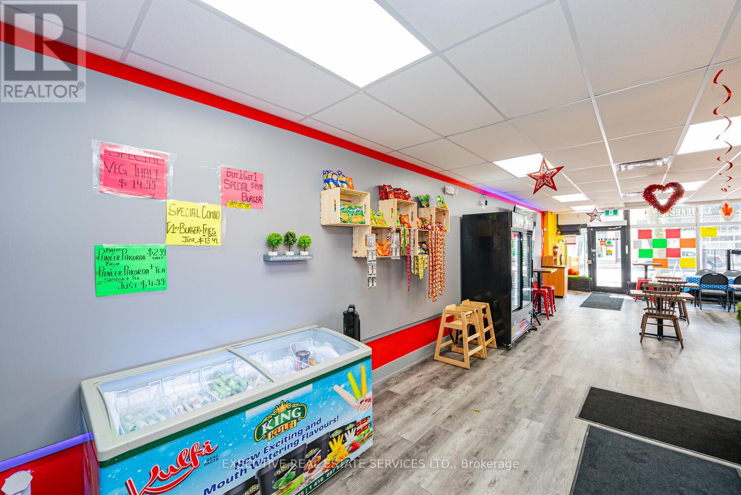 4681 Queen Street, Niagara Falls (Downtown), Ontario  L2E 2L9 - Photo 33 - X12787952