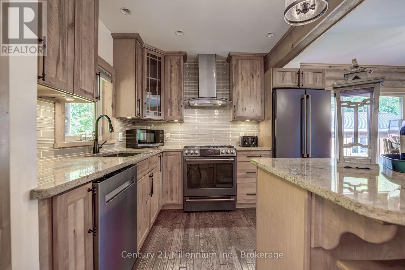 647 Mallory Beach Road, South Bruce Peninsula, Ontario  N0H 2T0 - Photo 27 - X12788058