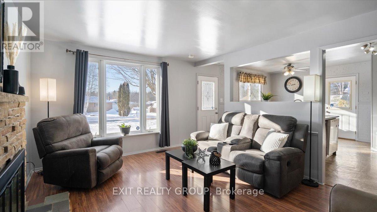 84 Chatterton Valley Crescent, Quinte West (Sidney Ward), Ontario  K0K 2B0 - Photo 11 - X12788044