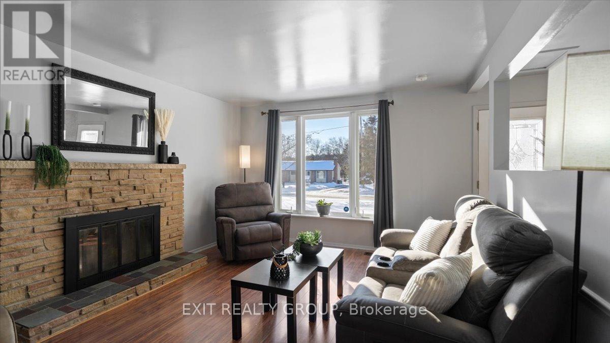 84 Chatterton Valley Crescent, Quinte West (Sidney Ward), Ontario  K0K 2B0 - Photo 9 - X12788044