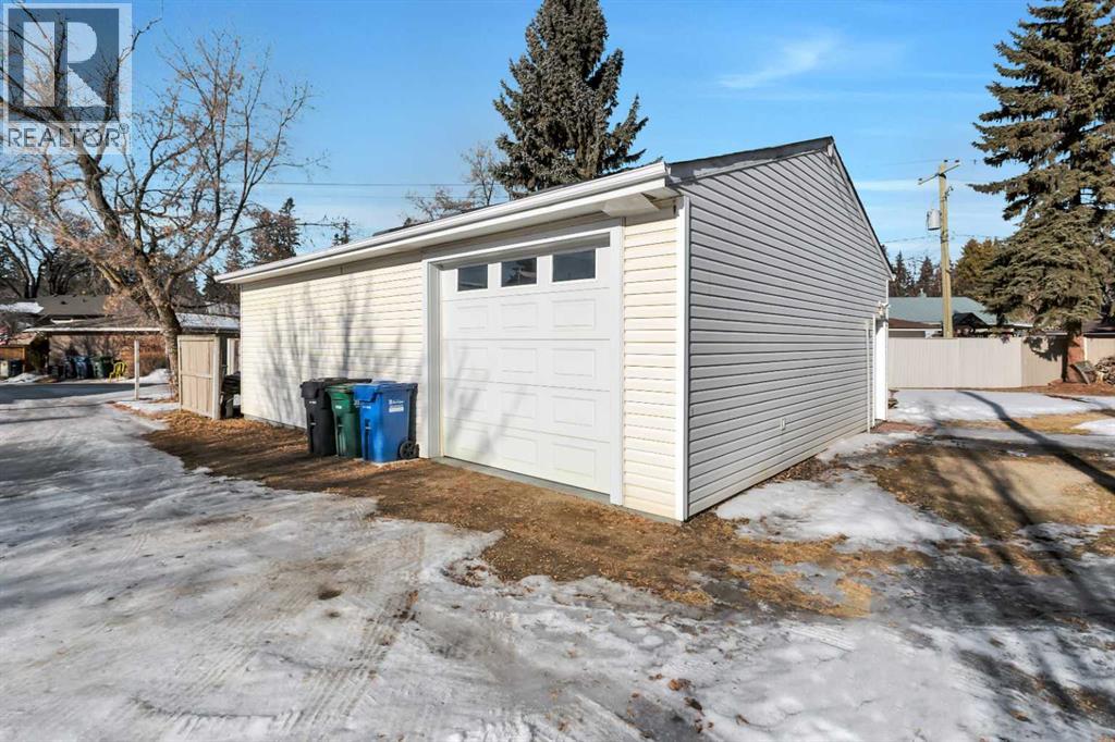 3742 44 Avenue, Red Deer, Alberta  T4N 3H5 - Photo 35 - A2285525