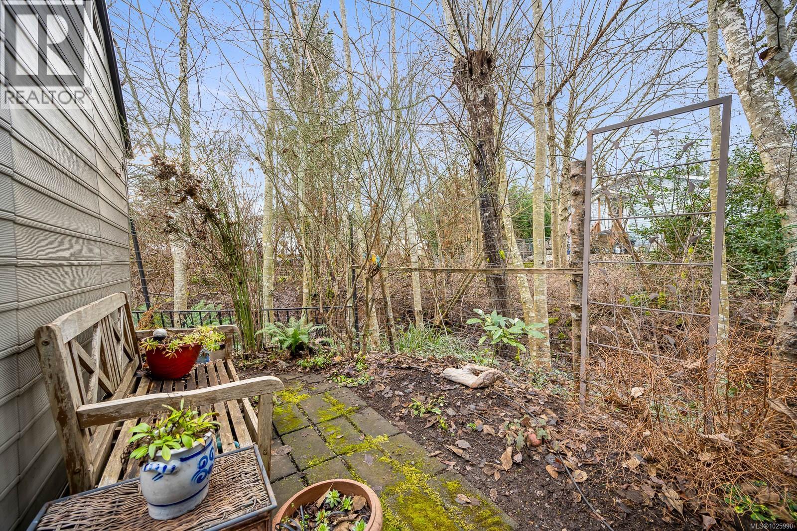 16 2140 20th St, Courtenay, British Columbia  V9N 2G6 - Photo 22 - 1025990